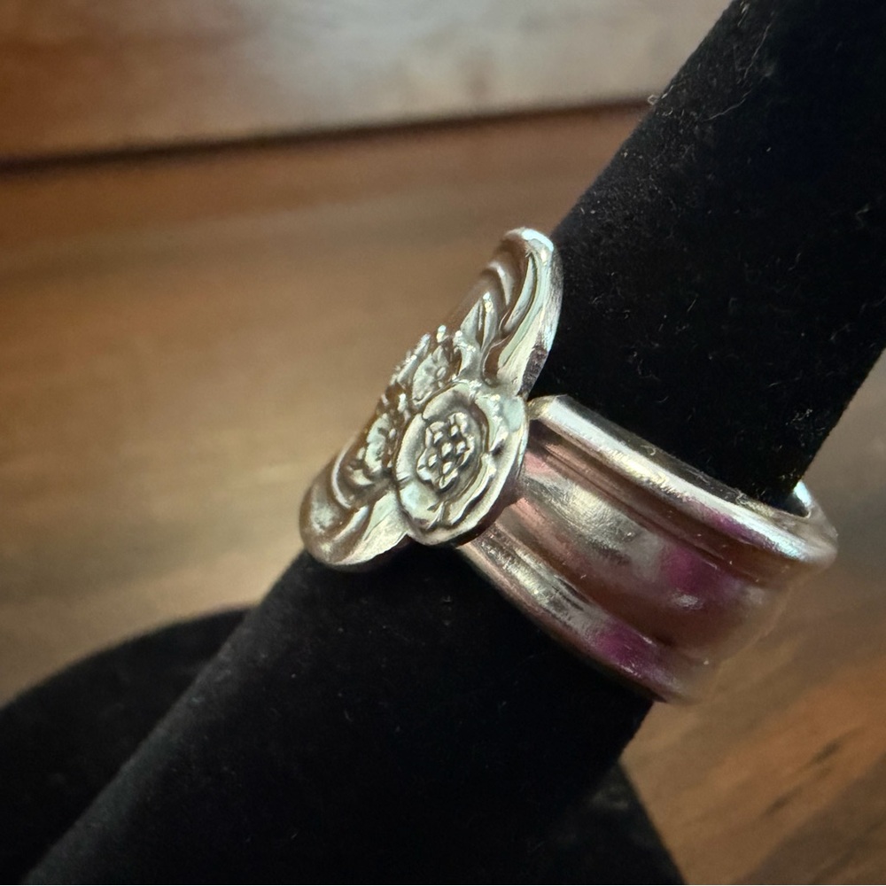 Magnolia Spoon Ring - Picture 3 of 14